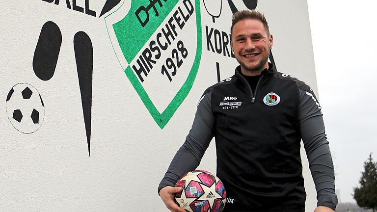 Hat das Lachen nicht verlernt: Im Winter hat Udo Mauer das Ruder beim Bezirksligisten SG Heidenfeld/Hirschfeld übernommen. Noch klappt es allerdings sportlich nicht, die ersten drei Spiele gingen jeweils klar verloren.