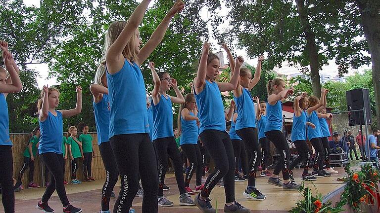 Das Karlstadter Kinderfest in der Jahnanlage erfreute mit einem vielfältigen Programm Alt und Jung und förderte die Integration.