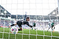 FC Augsburg - Werder Bremen.jpeg       -  FC Augsburg - Werder Bremen 27.04.2024, Bayern, Augsburg: Fußball: Bundesliga, FC Augsburg - Werder Bremen, 31. Spieltag, WWK-Arena. Augsburgs Torwart Finn Dahmen (l) kann das 0:3 von. Bremens Oliver Deman (r) nicht verhindern. Foto: Harry Langer/dpa - WICHTIGER HINWEIS: Gemäß den Vorgaben der DFL Deutsche Fußball Liga bzw. des DFB Deutscher Fußball-Bund ist es untersagt, in dem Stadion und/oder vom Spiel angefertigte Fotoaufnahmen in Form von Sequenzbildern und/oder videoähnlichen Fotostrecken zu verwerten bzw. verwerten zu lassen. +++ dpa-Bildfunk +++