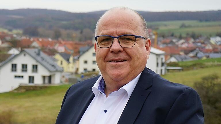 Achim Müller will bis Mitte des Jahres entscheiden, ob er noch einmal als Bürgermeister von Birkenfeld kandidieren möchte. Achim Müller will bis Mitte des Jahres entscheiden, ob er noch einmal als Bürgermeister von Birkenfeld kandidieren möchte.