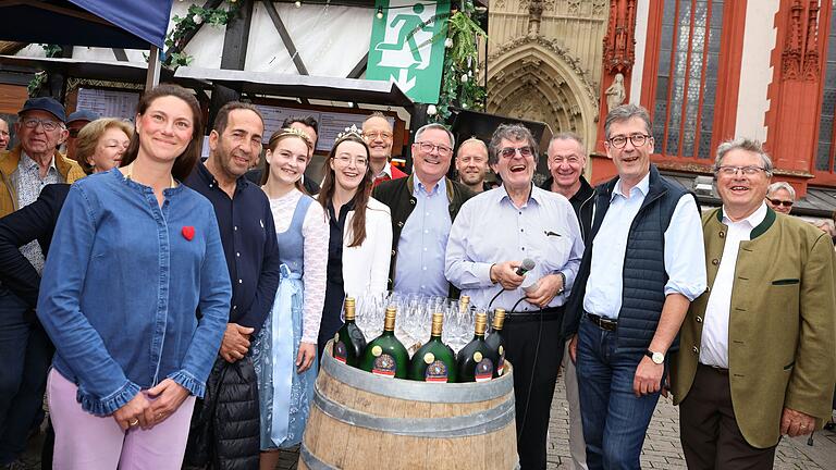 Das Würzburger Weindorf 2024 ist eröffnet. Das Würzburger Weindorf 2024 ist eröffnet.