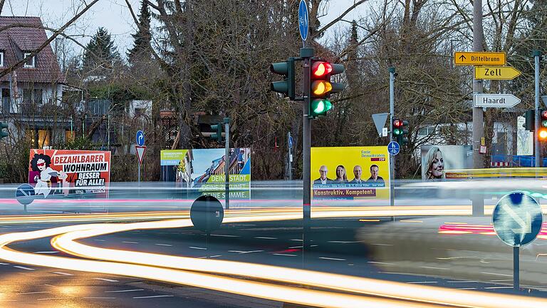 Auf der Zielgeraden befindet sich der Kommunalwahlkampf 2020. Unter anderem großflächige Plakate, wie hier in der Dittelbrunner Straße in Schweinfurt, sollen am 15. März Stimmen für die Kandidaten bringen. Auf der Zielgeraden befindet sich der Kommunalwahlkampf 2020. Unter anderem großflächige Plakate, wie hier in der Dittelbrunner Straße in Schweinfurt, sollen am 15. März Stimmen für die Kandidaten bringen.
