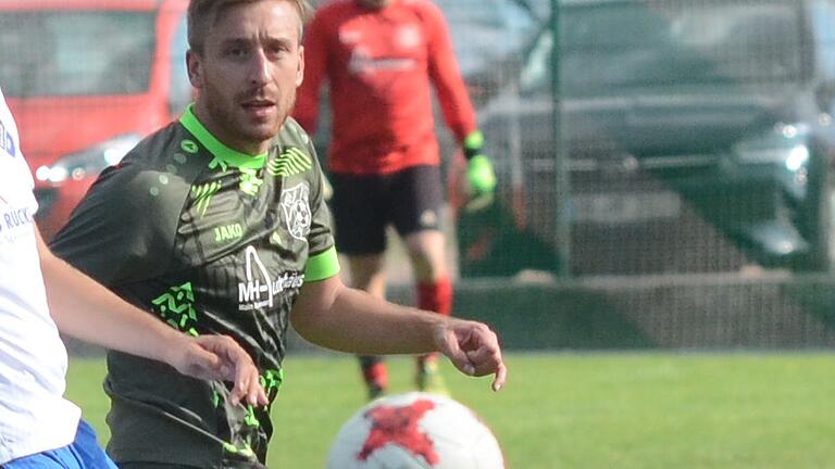 Manuel Römlein ist seit dieser Saison hauptverantwortlicher Spielertrainer beim TSV Neuhütten-Wiesthal und empfängt am Sonntag mit seinem Team den FV 04 Würzburg II zum Kreisliga-Spitzenspiel.