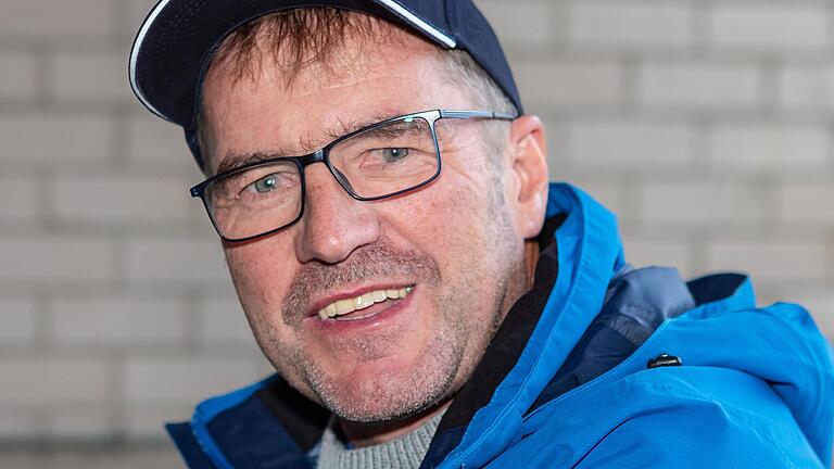 Edgar Thomas kurz vor der Abfahrt in Nüdlingen. - Edgar Thomas, Kreisobmann im Bauernverband und Landwirt. Edgar Thomas kurz vor der Abfahrt in Nüdlingen. - Edgar Thomas, Kreisobmann im Bauernverband und Landwirt.