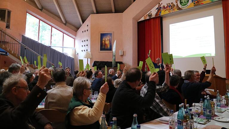 Einstimmig wiedergewählt: Landrat Thomas Schiebel bleibt Vorsitzender des Naturpark Spessart.