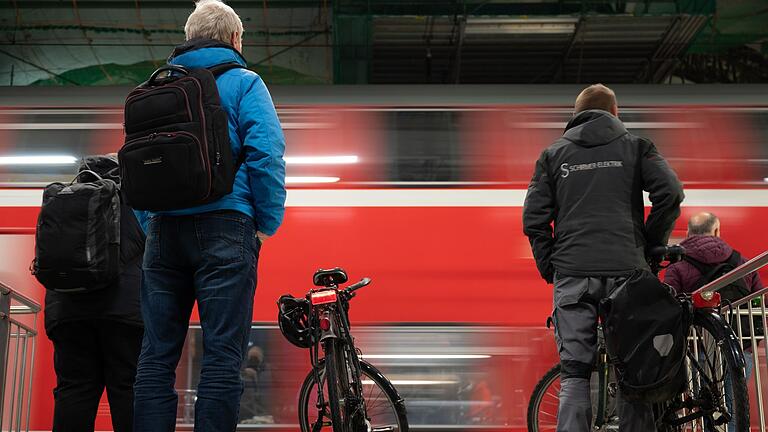 S-Bahn.jpeg       -  Das geplante 49-Euro-Ticket wirft eine Menge Fragen auf.
