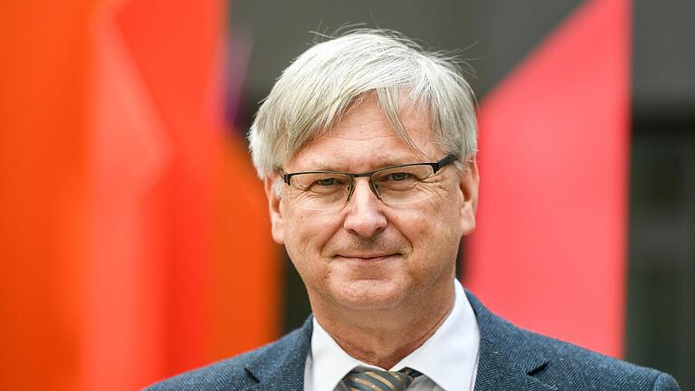 Michael Wolf ist Diözesanratsvorsitzender, dem höchsten Laiengremium im Bistum Würzburg. Michael Wolf ist Diözesanratsvorsitzender, dem höchsten Laiengremium im Bistum Würzburg.