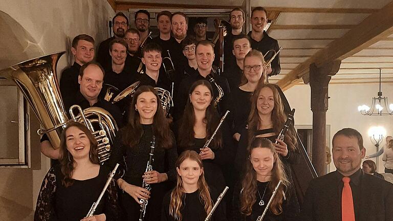 Das Orchester Sulzfeld nach seinem erfolgreichen Konzert.