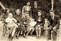 Familie Grenz und Ehepaar Bürger, etwa 1946: (von links) Mutter Emmy Grenz mit Sohn Thomas, Emmys ältere Schwester Else Florath, Sohn Friedemann Grenz, Tochter Heide Grenz (verheiratete Sommer), ein Kindermädchen aus Polen und Vater Artur Grenz; dahinter das Ehepaar Marta und Hans Bürger. Repro: Sigismund von Dobschütz       -  Familie Grenz und Ehepaar Bürger, etwa 1946: (von links) Mutter Emmy Grenz mit Sohn Thomas, Emmys ältere Schwester Else Florath, Sohn Friedemann Grenz, Tochter Heide Grenz (verheiratete Sommer), ein Kindermädchen aus Polen und Vater Artur Grenz; dahinter das Ehepaar Marta und Hans Bürger. Repro: Sigismund von Dobschütz