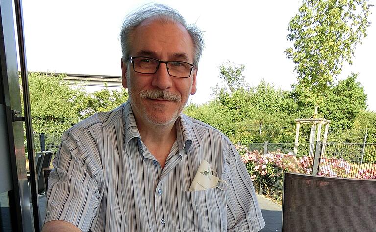 Innungsobermeister Ullrich Amthor (Bild) macht sich Gedanken, wie man dem Trend sterbender Bäckereien entgegenwirkt. Innungsobermeister Ullrich Amthor (Bild) macht sich Gedanken, wie man dem Trend sterbender Bäckereien entgegenwirkt.