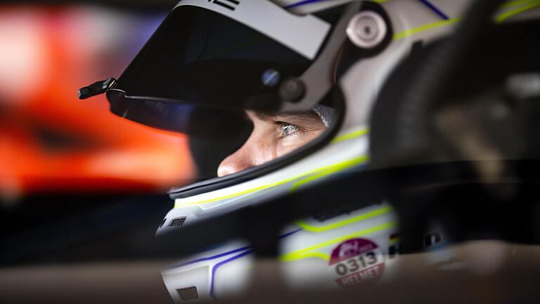 Konzentriert: Laurin Heinrich aus Kürnach vor dem Start beim DTM-Rennen in Zandvoort im Cockpit seines Porsche 911 GT3 R. An diesem Wochenende absolviert der Porsche-Pilot das Heimrennen auf dem Norisring in Nürnberg.