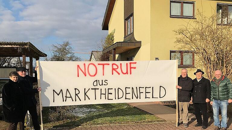 Am Montag fand in Hersbruck eine Kundgebung zur geplanten Schließung des dortigen Krankenhauses statt, an der eine Delegation der entsprechenden Bürgerinitiativen aus Marktheidenfeld und Karlstadt teilnahm. Am Montag fand in Hersbruck eine Kundgebung zur geplanten Schließung des dortigen Krankenhauses statt, an der eine Delegation der entsprechenden Bürgerinitiativen aus Marktheidenfeld und Karlstadt teilnahm.