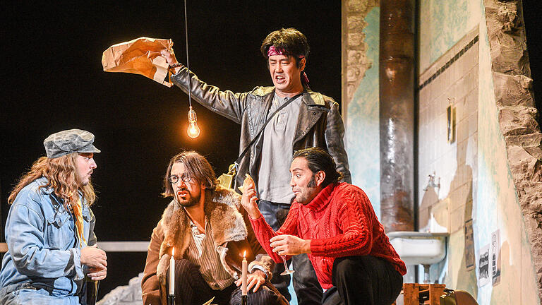 Die Oper La Boheme von Giacomo Puccini kommt in der Spielzeit 2018/19 im Mainfrankentheater Würzburg zur Aufführung. Die Bilder entstanden während der Hauptprobe.