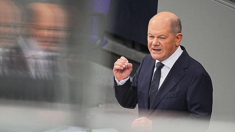 Bundestag       -  Die Regierungserklärung von Kanzler-Scholz ist der Schlusspunkt unter die kurze Ampel-Ära und der Auftakt für den Wahlkampf.