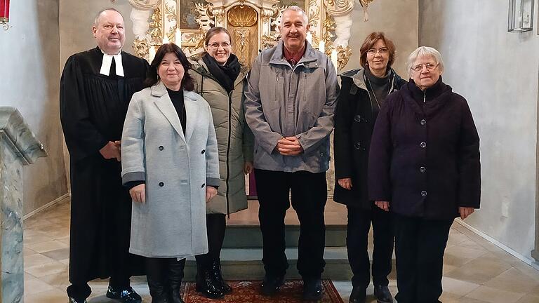 Das Foto zeigt Pfr. Thilo Koch, Petra Vierrether, Theresa Scheuring, Michael Meyer, Martina Pavel und Helene Schott. Das Foto zeigt Pfr. Thilo Koch, Petra Vierrether, Theresa Scheuring, Michael Meyer, Martina Pavel und Helene Schott.