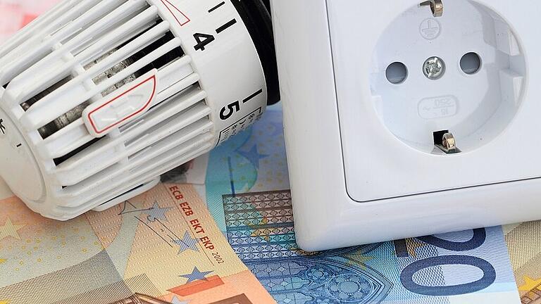 Energiekosten - Gas- und Strompreise steigen. Auf die Kunden in der Region kommen monatliche Mehrkosten von rund 15 Euro zu. Energiekosten - Gas- und Strompreise steigen. Auf die Kunden in der Region kommen monatliche Mehrkosten von rund 15 Euro zu.