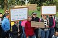 Bei einer Demonstration in Kolitzheim am Dienstagabend äußerten fast 200 Teilnehmende ihren Unmut über den vorläufigen Planungsstopp für ein zentrales Grundschulgebäude. Die Organisatoren fordern von der Gemeinde die zügige Fortsetzung des Projektes.