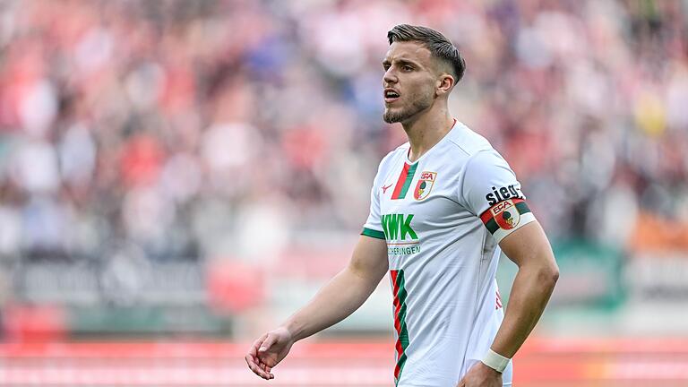 Ermedin Demirovic       -  Ermedin Demirovic wechselt offenbar innerhalb der Bundesliga nach Stuttgart.