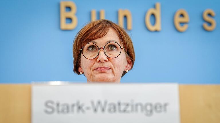 Bildungsministerin Bettina Stark-Watzinger       -  Steht in der sogenannten Fördergeld-Affäre unter Druck: Bildungsministerin Stark-Watzinger. (Archivbild)