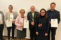 Landrätin Sabine Sitter (Zweite von rechts) überreichte im Beisein der Bürgermeister die Kommunale Dankurkunde an (von links) Bürgermeister Christian Holzemer, Petra Eberle (Frammersbach), Edith Reuter (Rieneck) und Bürgermeister Sven Nickel. Bürgermeister Georg Neubauer nahm die Urkunde stellvertretend für Brigitte Liebler (Erlenbach) entgegen.