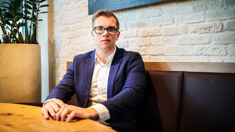 Auch ohne das Direktmandat gehört Daniel Halemba zu den Siegern. Groß ist bei anderen Parteien der Verdruss, dass die AfD mit einem ortsfremden Kandidaten so viele Stimmen holen konnte. Auch ohne das Direktmandat gehört Daniel Halemba zu den Siegern. Groß ist bei anderen Parteien der Verdruss, dass die AfD mit einem ortsfremden Kandidaten so viele Stimmen holen konnte.