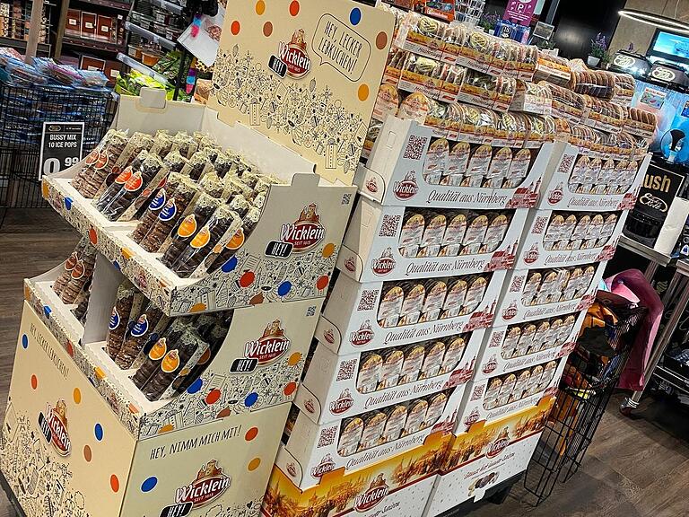 Weihnachtsgebäck von der Lebküchnerei Wicklein in Nürnberg gibt es seit 1. August beim Volkacher Edeka-Markt.