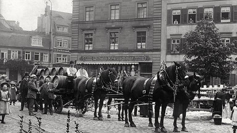 Biertransport der Brauerei Hagenmeyer mit einem Vierspänner. Biertransport der Brauerei Hagenmeyer mit einem Vierspänner.
