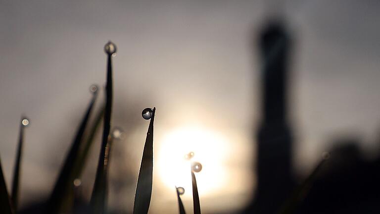 Sonniger Morgen in Bayern       -  Ein letzter schöner Tag ist heute noch drin, bevor das Wetter etwas unbeständiger wird.