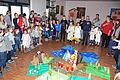 Krippenfeier: Rund 140 Kleinkinder, Eltern und einige Großeltern nahmen an der harmonischen Feier im Pfarrer-Hersam-Haus teil.