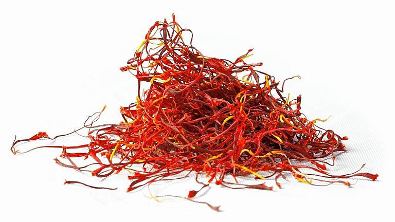 Close up view of small saffron hill - Safran, das teuerste Gewürz der Welt.THINKSTOCK Close up view of small saffron hill - Safran, das teuerste Gewürz der Welt.THINKSTOCK