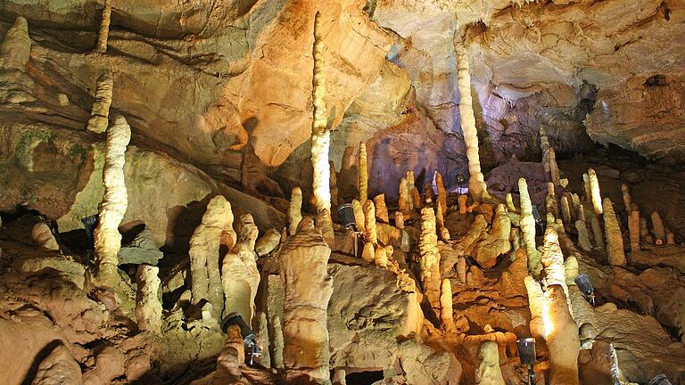 Unterirdische Schatzkammer: Die Binghöhle in Streitberg (Lkr. Forchheim) ist eine wahre Erlebniswelt. Unterirdische Schatzkammer: Die Binghöhle in Streitberg (Lkr. Forchheim) ist eine wahre Erlebniswelt.