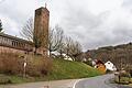 Der Gemeinderat Wiesthal hält an der 2018 gefassten Entscheidung fest und lässt die künftige L-Steinmauer an der Ortsdurchfahrt Krommenthal mit einer Natursteinverblendung aus Sandstein versehen.