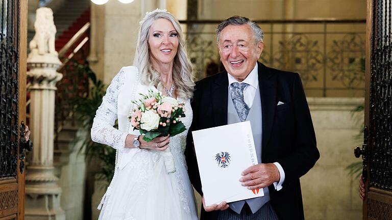 Lugner-Hochzeit in Wien       -  Richard Lugner macht seine sechste Ehefrau zur Co-Chefin. (Archivbild)