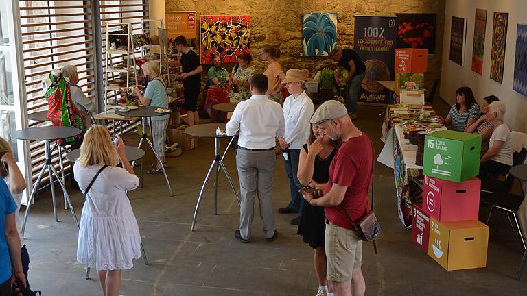 Vieles rund um fairen Handel und Fairplay gab es bei einer Ausstellung im Alten Amtshaus zu entdecken. Vieles rund um fairen Handel und Fairplay gab es bei einer Ausstellung im Alten Amtshaus zu entdecken.