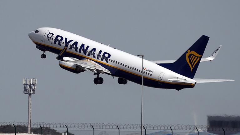 Ryanair.jpeg       -  Eine Ryanair-Maschine musste wegen Triebwerk-Problemen kurz nach dem Start auf Mallorca umkehren und notlanden.