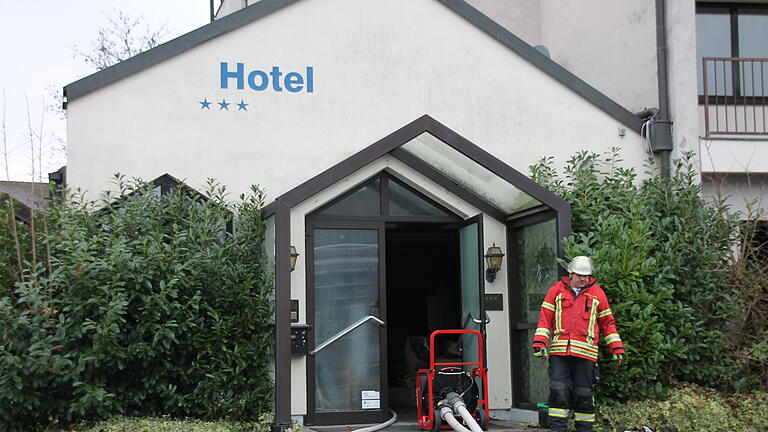 Brand im ehemaligen Hotel Atlantis in Gemünden.