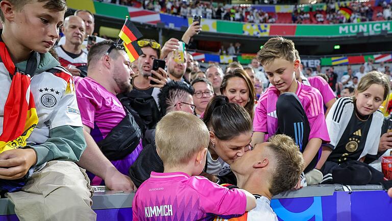 Joshua Kimmich       -  Für Joshua Kimmich hat sich mit seiner Familie der Blick auf den Fußball verändert.