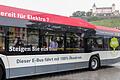 Seit einem halben Jahr rollen die E-Busse, wie hier bei der Auftaktveranstaltung im Juli 2020,&nbsp; durch Würzburg.