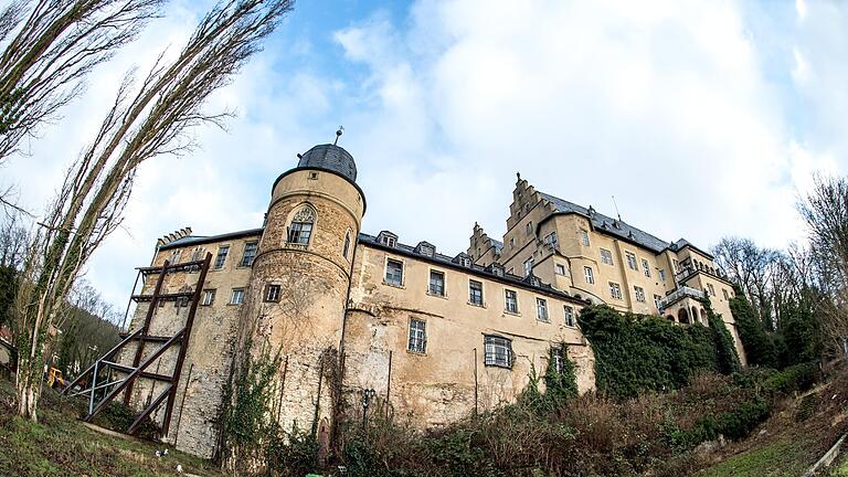 Wird Schloss Mainberg verkauft? Die Eigentümerin gab bekannt, dass sie in Verkaufsverhandlungen mit einem Investor stehe, der das Schloss kulturell nutzen wolle.