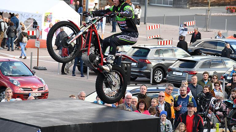 In einer spektakulären Trailshow zeigten die jungen Fahrer der Motorsportfreunde Frammersbach ihr Können.