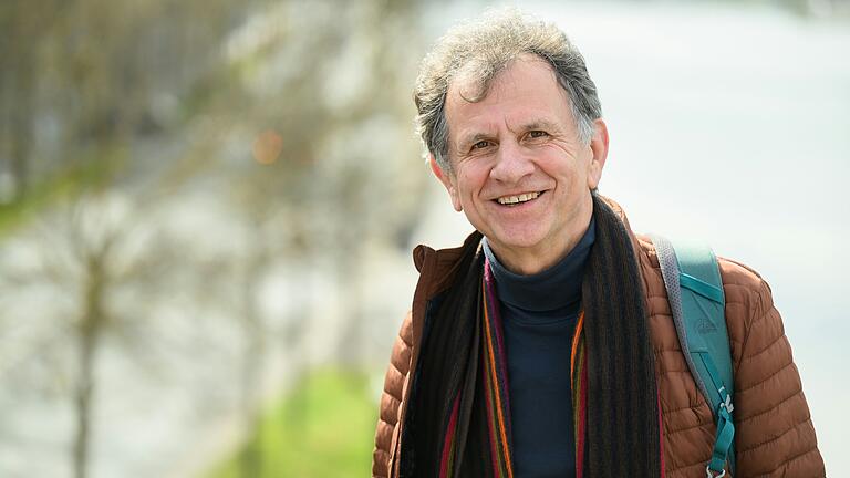 Roland Wilbald-Lang (66), Rentner aus Würzburg Roland Wilbald-Lang (66), Rentner aus Würzburg