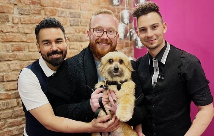Tierpfleger Maxim Iochim mit Hundfrisör Francisco de Vasconcellos (links) bei der TV-Sendung 'hundkatzemaus'. Tierpfleger Maxim Iochim mit Hundfrisör Francisco de Vasconcellos (links) bei der TV-Sendung 'hundkatzemaus'.