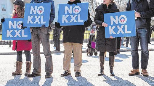 Umstrittenes Projekt: Demonstranten protestierten im Januar gegen die geplante Pipeline Keystone XL. Jetzt hat US-Präsident Barack Obama sein Veto gegen den Ausbau eingelegt.