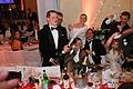 49. Deutscher Filmball       -  Korkenknallen trotz harter Zeiten: Die Filmbranche feiert beim Deutschen Filmball.