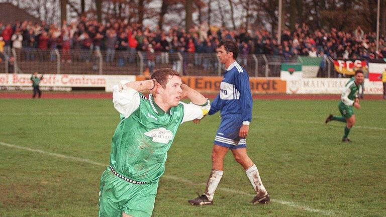 Matthias Gerhardt wechselt zum FV Rannungen - Seine erfolgreichste Zeit hatte Matthias Gerhardt im Trikot des FC 05 Schweinfurt. Matthias Gerhardt wechselt zum FV Rannungen - Seine erfolgreichste Zeit hatte Matthias Gerhardt im Trikot des FC 05 Schweinfurt.