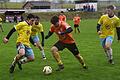 Luca Ehrenberg (in orange) vom TSV Wollbach II war einfach nicht zu stoppen und traf dreifach gegen den SV Detter-Weißenbach. In dieser Szene versucht SV-Verteidiger Michael Ziegler den TSV-Angreifer zu stoppen.       -  Luca Ehrenberg (in orange) vom TSV Wollbach II war einfach nicht zu stoppen und traf dreifach gegen den SV Detter-Weißenbach. In dieser Szene versucht SV-Verteidiger Michael Ziegler den TSV-Angreifer zu stoppen.