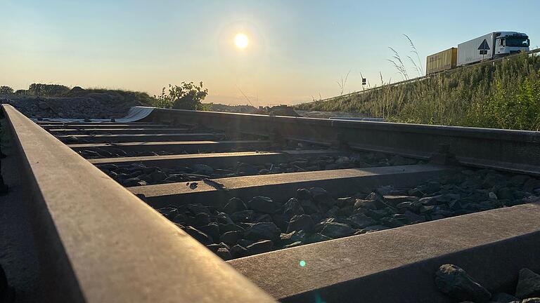 Gleise der Steigerwaldbahn zwischen Kleinlangheim und Feuerbach.