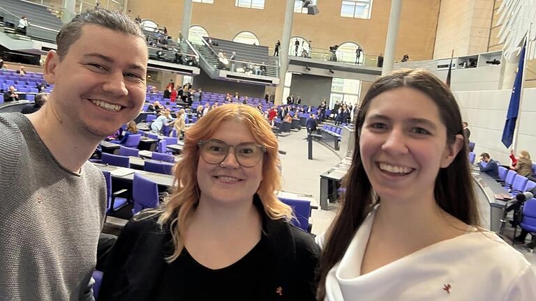 Sie sind für die Linke in den neuen Bundestag eingezogen: Aaron Valent (Würzburg), Sarah Vollath (Ingolstadt) und Agnes Conrad (Schweinfurt). Sie sind für die Linke in den neuen Bundestag eingezogen: Aaron Valent (Würzburg), Sarah Vollath (Ingolstadt) und Agnes Conrad (Schweinfurt).