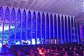 In blaues Licht getaucht ist das Innere der Don-Bosco-Kirche in der brasilianischen Hauptstadt.