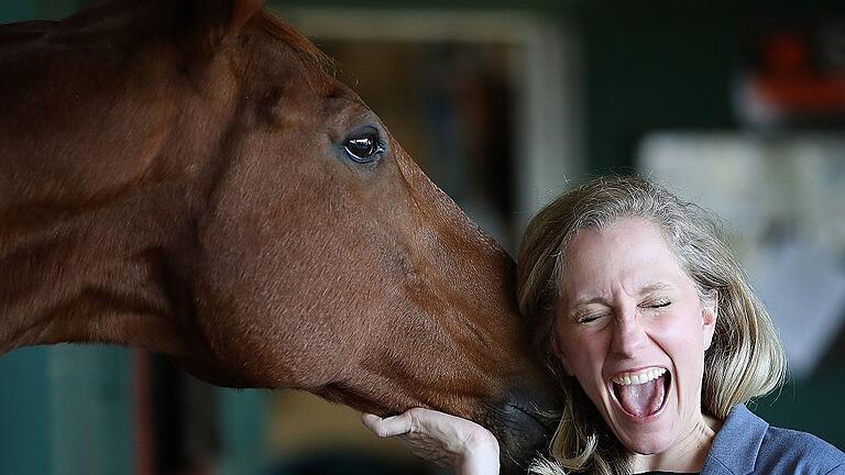 Democratic Congressional Candidate Abigail Spanberger Campaigns In Virginia       -  Kandidatin Abigail Spanberger: &bdquo;Ich will die wirklichen Probleme der Menschen lösen.&ldquo;